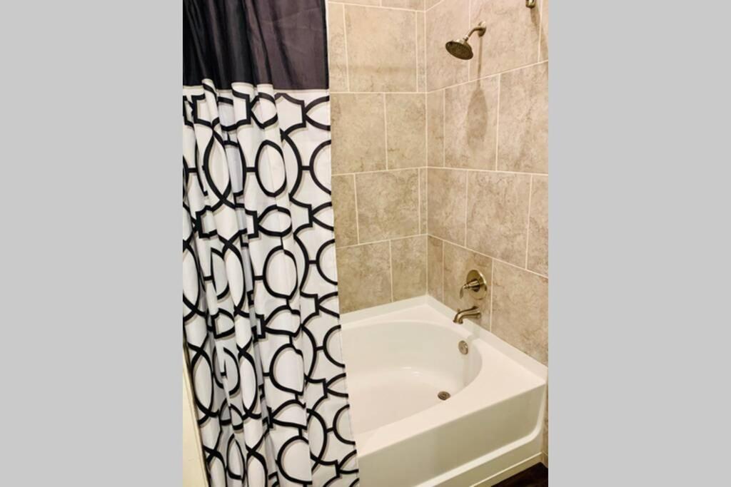 Daire New Apart Downtown - 5min Stadium/parks/museum *