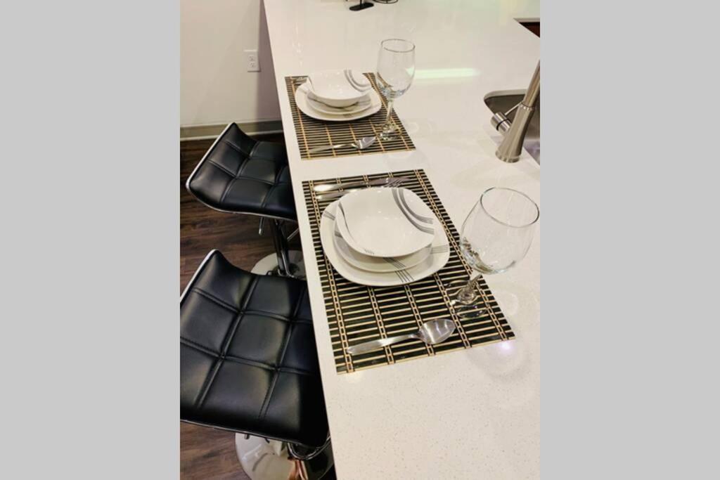 Daire New Apart Downtown - 5min Stadium/parks/museum *